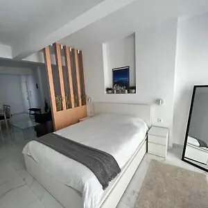 Modern 1-bedroom In The Center Thessaloniki