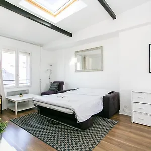 https://upper-marais-private-apartment.fr-paris.fr